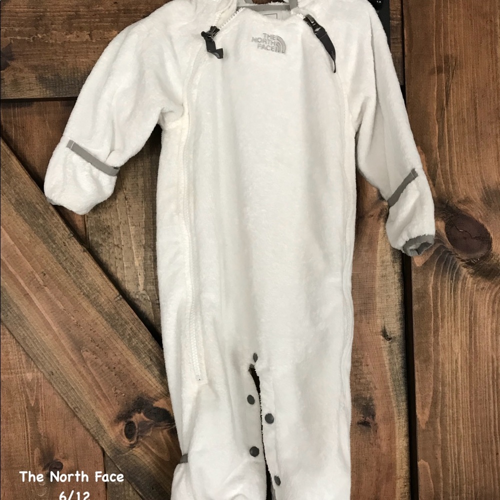 The North Face 6/12 fleece bunting